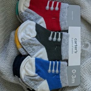NWT Carter's baby socks - 6 pairs